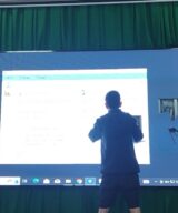 thi cong man hinh led hoi truong uy ban